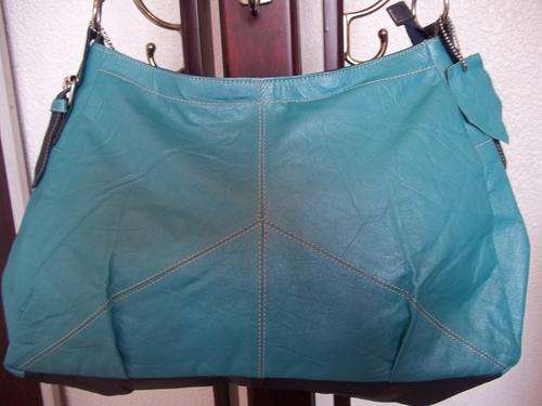 WOW! GORGEOUS NEW ARRIVALS***Stunning 100%  Genuine leather  Hand Bag in AQUA. Great with JEANS!