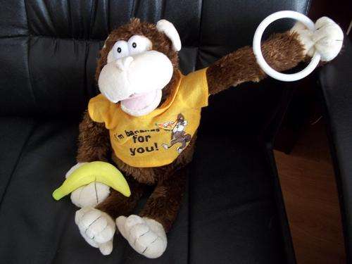 ONLY ONE**Extremely cute , musical MONKEY.- Your kids will go bananas!