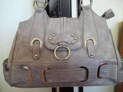 LATE ENTRY***NEW ARRIVALS***Stunning Ladies leather Bag in GREY.  A Great buy! Excellent quality!