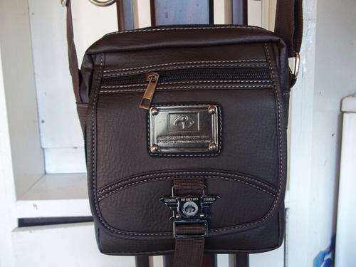 **LATE ENTRY**Stunning  SMALL PU leather SHOULDER Bag in BLACK. UNISEX. A Great buy!