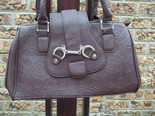 ***ONLY ONE***Stunning Ladies leather Bag in CHOC BROWN.  A Great buy!