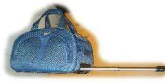 **Travel in style with this Duffel Bag with Trolley system. SIZE LARGE.BROWN