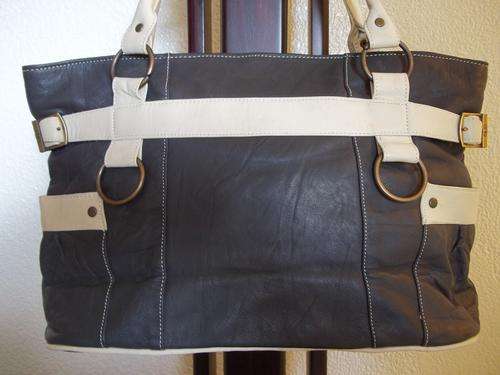 *** GORGEOUS NEW ARRIVALS**Stunning 100% Genuine leather Hand Bag in CHARCOAL&CREAM  . A great buy!.
