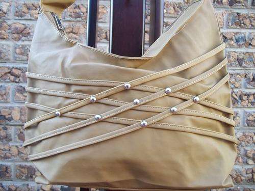 **Beautiful ladies Soft leather look hand bag in TAN!. Great everyday hand bag.