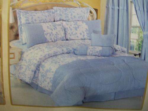**Superior  QUEEN size QUILTED comforter set in BLUE. 10 piece. Great Buy!