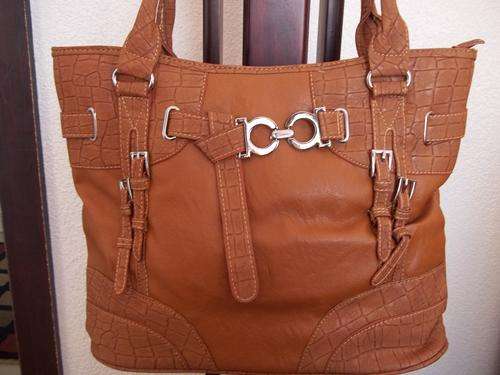 **LATE ENTRY**Stunning Ladies PU leather Bag in TAN.  A Great buy! Great Quality!