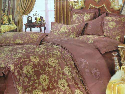 **LATE ENTRY** 100% Cotton DUVET set. QUEEN SIZE. IN RICH PINK.The ULTIMATE LUXURY DUVET SET!