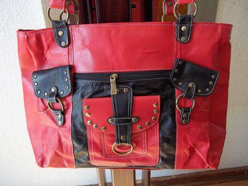 ONLY ONE!**stunning Real leather LARGE TRAVEL/HAND RED. Travel in STYLE!