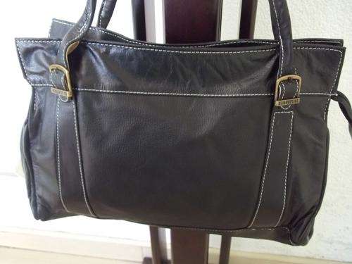 LATE ENTRY***NEW ARRIVALS***Stunning Real Leather Hand Bag in BLACK. A great buy!.