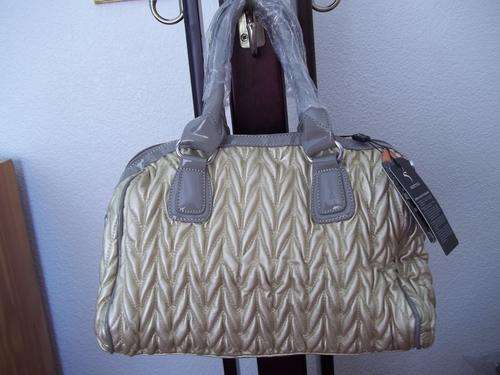 ***Stunning Ladies bonded leather KIT/ HAND/ NAPPY/ TRAVEL BAG IN GOLD.  A Great buy! Great Quality!