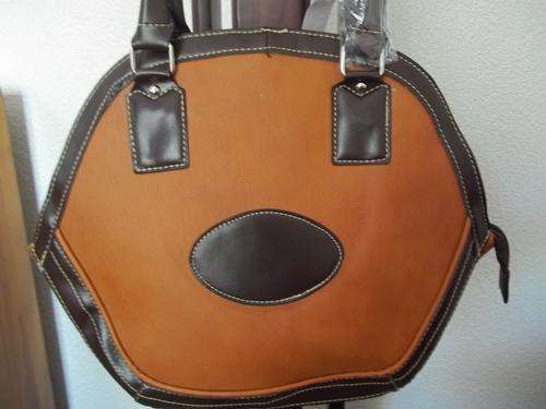 ONLY ONE***Stunning Ladies CIRCULAR leather Bag in TAN BROWN  Great quality,A Great buy!