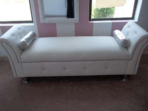 New Crystal Button chaise- Total stunning!! Available in WHITE