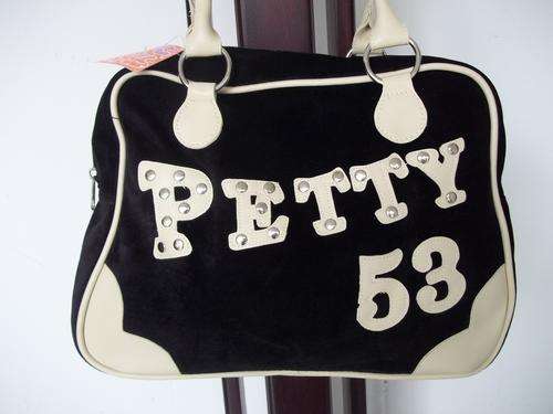 ***Stunning Ladies KIT/ HAND/ NAPPY/ TRAVEL BAG IN BLACK VALOUR. feel of luxury! MUST HAVE!