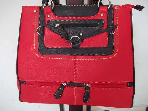 CLASSY AND CHIC*Stunning Ladies bonded leather Bag in RED. Great work accessory! Great Buy!