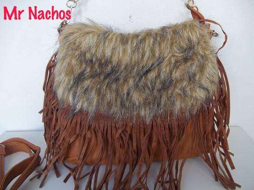 Stay YOUNG&TRENDY with this bag in faux FUR & LEATHER.Upgrade your style today with our trendy bags!