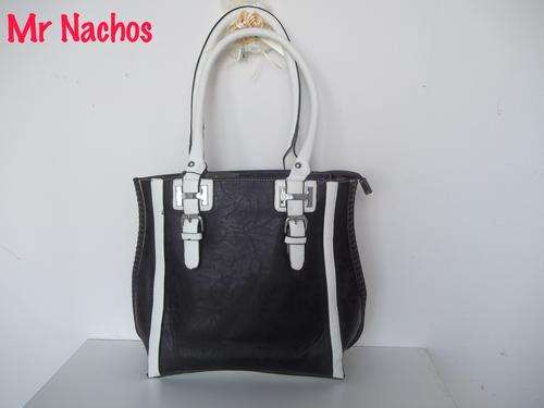 *ONLY ONE*Large Ladies handbag Bag in Black & White. A Great buy! Great Quality! Must have Elegance.