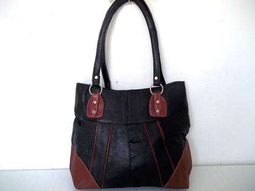 *Only one*Stunning 100% REAL LEATHER SHOULDER BAG in BLACK & BROWN- Great quality, great Buy!