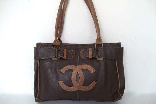 *Only one*Stunning REAL LEATHER HAND BAG in soft Brown- Great quality, great Buy!