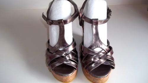 Gorgeous Strappy Silver Wedge- sizes 4,5,6- Step out in STYLE with this stunner!