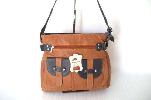 ***NEW ARRIVALS***Stunning Ladies real leather Bag in Rich Tan.  A Great buy! Excellent quality!