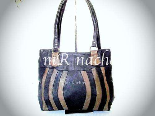 ***NEW ***Stunning Ladies real leather Bag in Black& Brown.  A Great buy! Excellent quality!