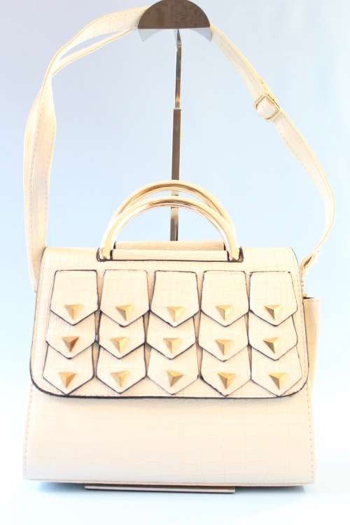 **NEW ARRIVAL**Elegant Faux Crocodile leather bag in PEARL WHITE(Cream)-step out in style!