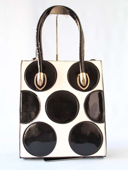 **NEW ARRIVAL** Luxury Ladies designer style Handbag in Black and White-Made to Wow!