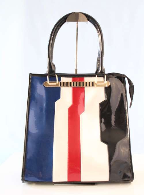 **NEW ARRIVAL** Luxury Ladies designer style Handbag in Black-Made to Wow!