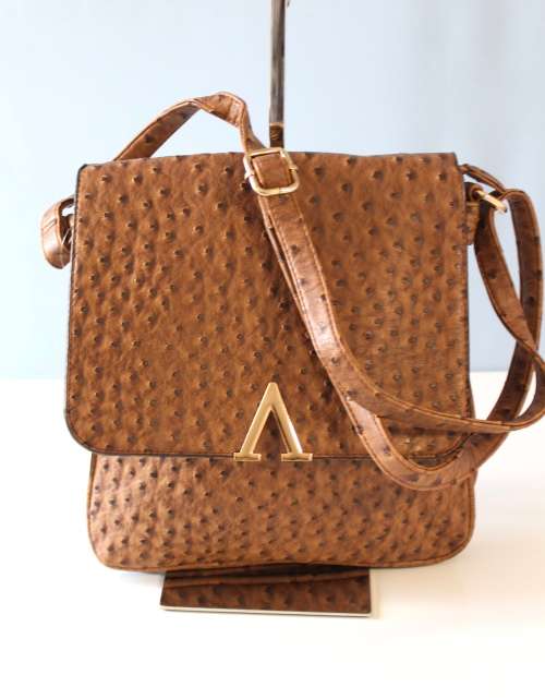 Elegant Ladies Mock Ostrich Skin shoulder Bag- Enough room for all essentials!High quality!