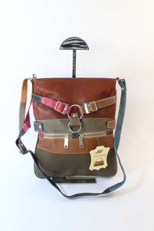 **LATE ENTRY**Genuine Lamb Leather Shoulder/Messanger Bag in Brown- Enough room for all essentials!
