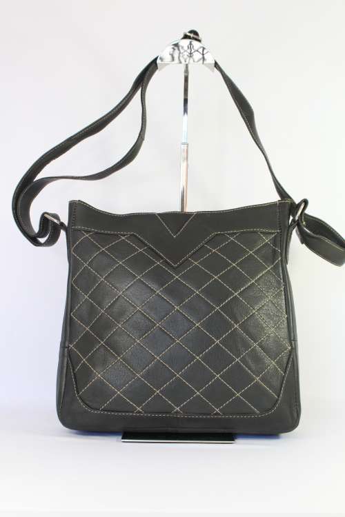 **New Arrival**Stunning Real Leather HANDBAG - Gorgeous Colour!Classical style!