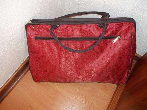 Beautiful very large satin finish travel bag- A great accessory