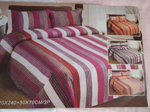 Beautiful Multi-colour Poly SILK quilt in Queen size.