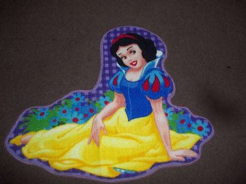 Disney SNOW-WHITE BEDROOM MAT. Perfect for any little princess Bedroom!!