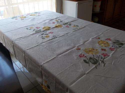 Beautiful table cloth- for any special occassion(size 60x104")