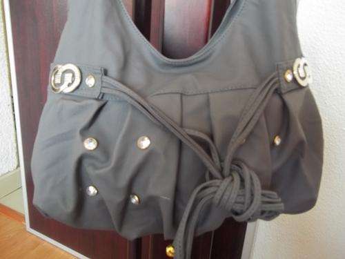 LAST ONE!!Beautiful high quality PU Leather bag in GREY with diamantes. Very stylish!