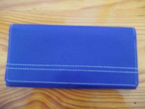 GENIUNE LEATHER SLIM LADIES WALLET- Available in brown, tan, blue or Black. Choose your color