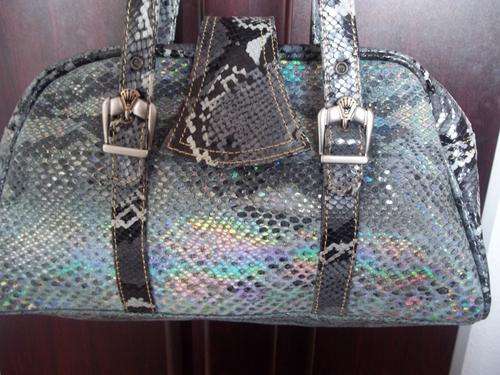 **ONLY ONE**stunning 100%  Genuine leather  Hand Bag:BLUE SNAKE SKIN LOOK. Unique design!