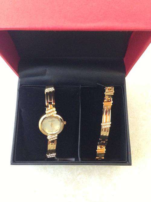 Exquisite Hallmark Ladies Gold watch and bracelet Combo**R1599** with FREE GIFT BOX
