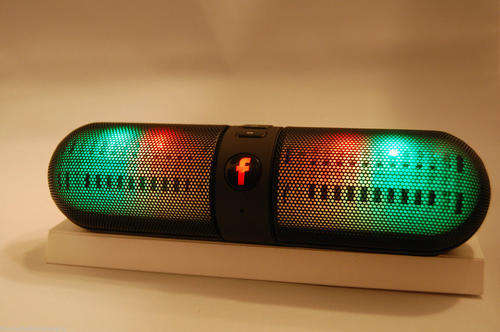 **Local Stock**Pill Portable Shockproof Bluetooth Wireless Led Speaker