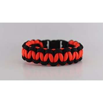 Survival bracelet with compass, flint and handy multitool