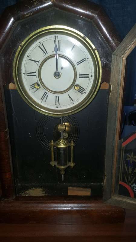 Non working Mantel Clock with broken glass