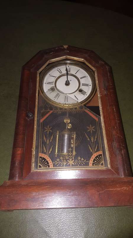 Non working Mantel Clock with broken glass