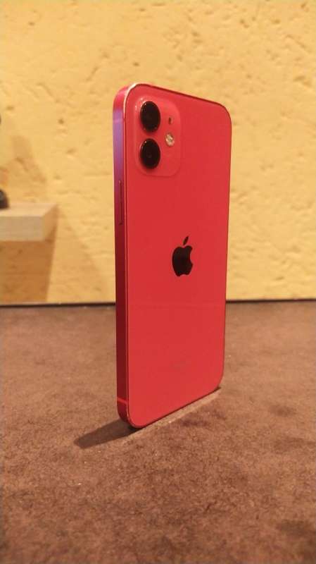 iPhone 12 Red 64GB BUNDLE (FAIR)
