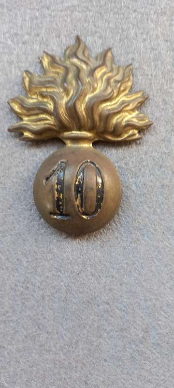 CANADIAN 10TH BATTALION / ROYALGRENADIERS BADGE