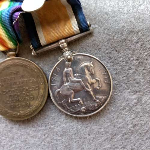 SET OF 7 MEDALS COMPLETE WITH RIBBONS AND BAR. J.N. GIRVIN. No. 233656. WW1 and WW2 ON SET