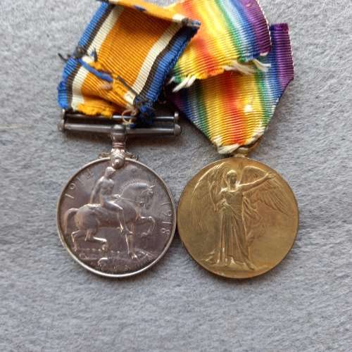 2 X WW1 MEDALS AWARDED TO PTE. G.W.J. DEMMER 4TH S.A.I.