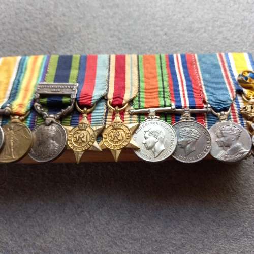 STUNNING WW1andWW2- 9 X MINIATURE MEDAL PIECE IN AMAZING CONDITION WITH RIBBONS AND BAR