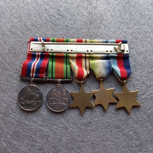 SET OF 5 X WW2 MINI-MEDALS COMPLETE WITH BAR AND RIBBONS