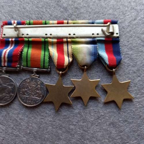 SET OF 5 X WW2 MINI-MEDALS COMPLETE WITH BAR AND RIBBONS